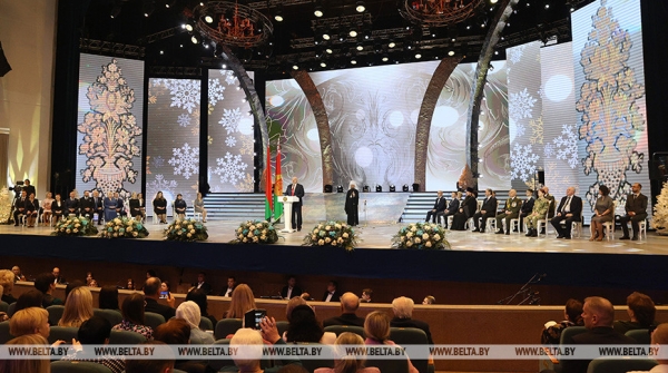 Союзный фронт работ, национальные скрепы и прием на высшем уровне. Подробности недели Президента Беларуси