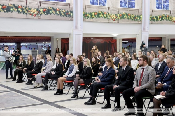 Кочанова - молодежи: у каждого должен быть свой стержень, преданность, любовь к своей стране