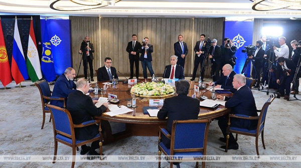 Лукашенко: НАТО окончательно закрепило антироссийский и антибелорусский векторы