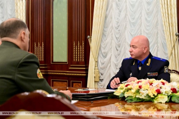 Лукашенко принял с докладом председателя Следственного комитета Лукашенко принял с докладом председателя Следственного комитета