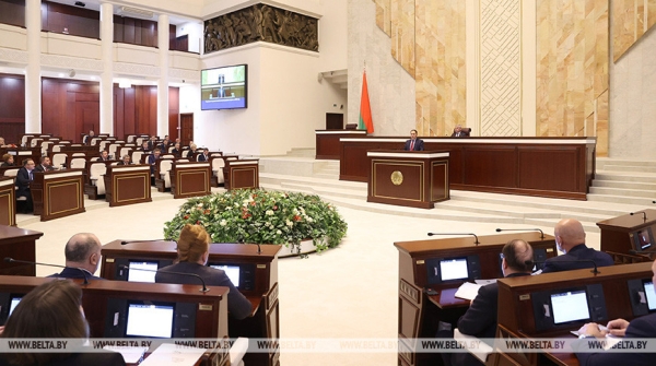 Головченко: экономика демонстрирует устойчивость и адаптивность к внешним шокам Головченко: экономика демонстрирует устойчивость и адаптивность к внешним шокам