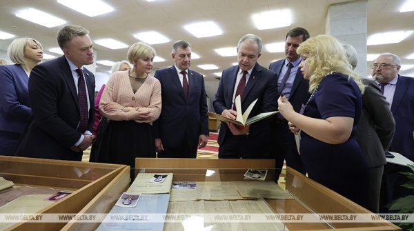 Выставка об истории здания Администрации Президента открылась в Минске Выставка об истории здания Администрации Президента открылась в Минске