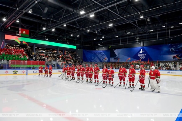 Хоккейная команда Президента Беларуси сыграла вничью на любительском турнире Хоккейная команда Президента Беларуси сыграла вничью на любительском турнире