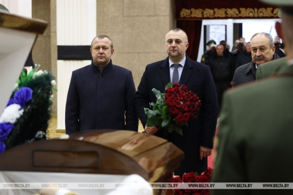 Церемония прощания с Владимиром Макеем (ОБНОВЛЯЕТСЯ) Церемония прощания с Владимиром Макеем (ОБНОВЛЯЕТСЯ)