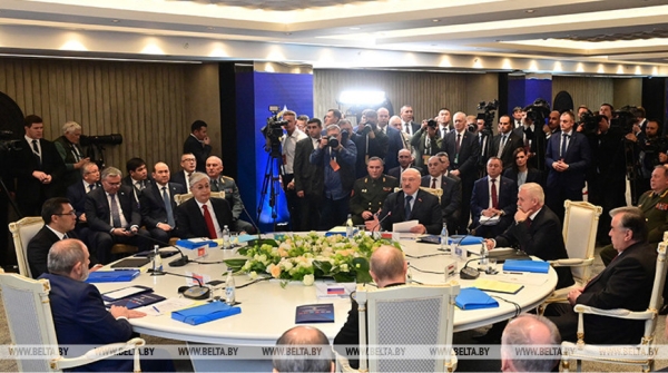 Беларусь - скрепляющая сила ОДКБ, удерживающая организацию на плаву Беларусь - скрепляющая сила ОДКБ, удерживающая организацию на плаву