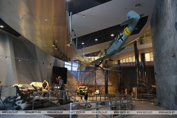 ФОТОФАКТ: Участницы первого республиканского форума тружениц села посетили музей истории Великой Отечественной войны