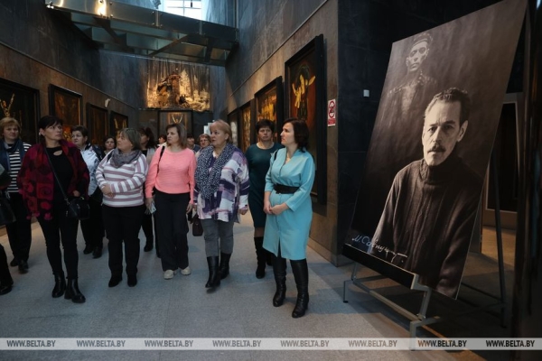 ФОТОФАКТ: Участницы первого республиканского форума тружениц села посетили музей истории Великой Отечественной войны