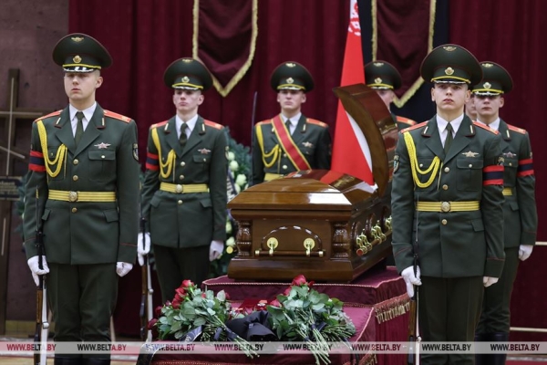 Церемония прощания с Владимиром Макеем (ОБНОВЛЯЕТСЯ) Церемония прощания с Владимиром Макеем (ОБНОВЛЯЕТСЯ)