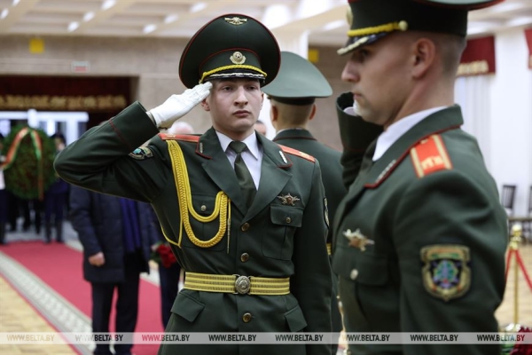 Церемония прощания с Владимиром Макеем (ОБНОВЛЯЕТСЯ) Церемония прощания с Владимиром Макеем (ОБНОВЛЯЕТСЯ)