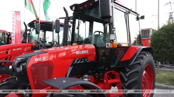 BELARUS - бренд Беларуси. Вспоминаем, как строился МТЗ и к чему привел визит Лукашенко в 1995 году BELARUS - бренд Беларуси. Вспоминаем, как строился МТЗ и к чему привел визит Лукашенко в 1995 году