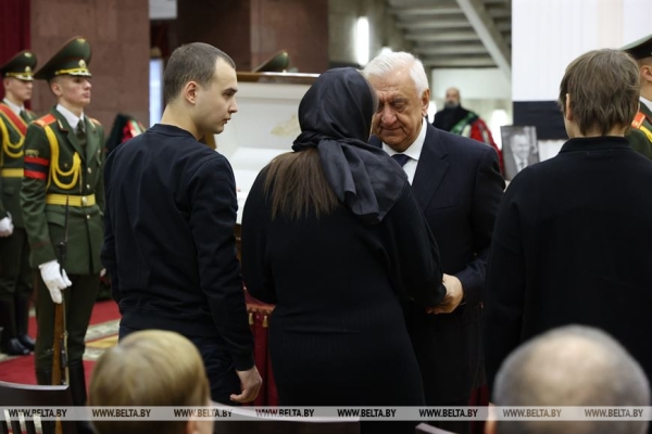 Церемония прощания с Владимиром Макеем (ОБНОВЛЯЕТСЯ) Церемония прощания с Владимиром Макеем (ОБНОВЛЯЕТСЯ)