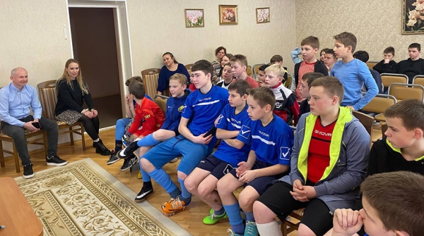 Да здравствует футбол! В честь чемпионата мира - 2022 Betera посетила воспитанников детского дома в Минске Да здравствует футбол! В честь чемпионата мира - 2022 Betera посетила воспитанников детского дома в Минске