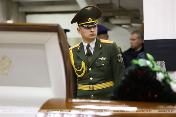 Церемония прощания с Владимиром Макеем (ОБНОВЛЯЕТСЯ) Церемония прощания с Владимиром Макеем (ОБНОВЛЯЕТСЯ)