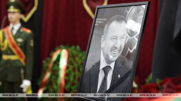 Церемония прощания с Владимиром Макеем (ОБНОВЛЯЕТСЯ) Церемония прощания с Владимиром Макеем (ОБНОВЛЯЕТСЯ)