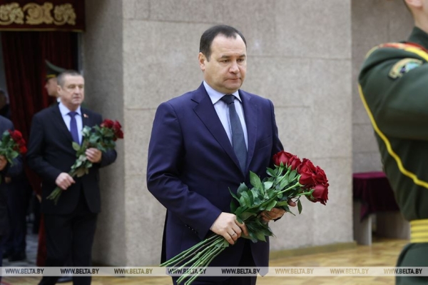 Церемония прощания с Владимиром Макеем (ОБНОВЛЯЕТСЯ) Церемония прощания с Владимиром Макеем (ОБНОВЛЯЕТСЯ)