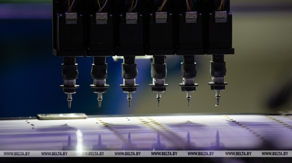 Беларуси выделят кредит на 105 млрд российских рублей на импортозамещение Беларуси выделят кредит на 105 млрд российских рублей на импортозамещение