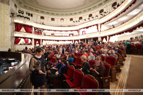 Кочанова: важно, что сегодня женщины всех профессий вместе и едины