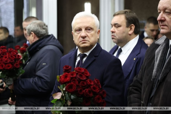 Церемония прощания с Владимиром Макеем (ОБНОВЛЯЕТСЯ) Церемония прощания с Владимиром Макеем (ОБНОВЛЯЕТСЯ)