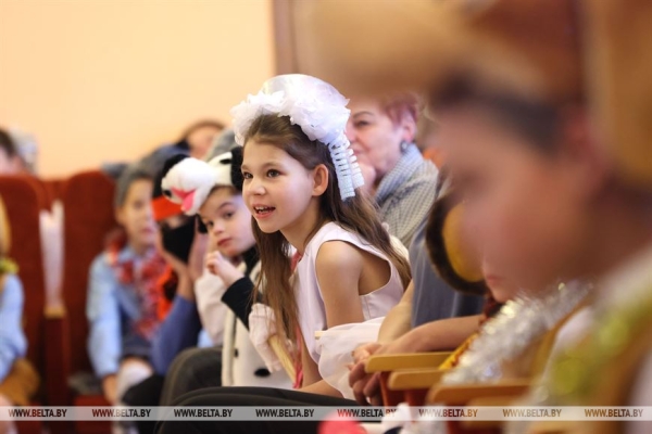 Вы знали, что акции "Наши дети" и президентской елке уже почти 30 лет? Вспоминаем историю этой новогодней традиции Вы знали, что акции "Наши дети" и президентской елке уже почти 30 лет? Вспоминаем историю этой новогодней традиции