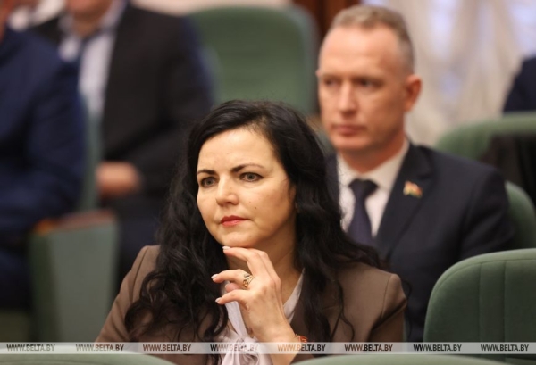 Кочанова: принимаемые законы должны работать на перспективу