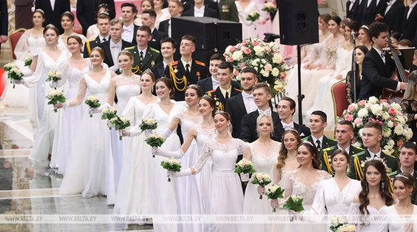 Лукашенко: лучшие традиции наших предков живут в каждом новом поколении белорусов