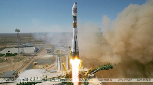 Скептикам наперекор. Как Лукашенко выводил в космос суверенную Беларусь