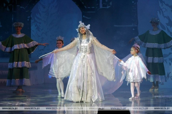 Вы знали, что акции "Наши дети" и президентской елке уже почти 30 лет? Вспоминаем историю этой новогодней традиции Вы знали, что акции "Наши дети" и президентской елке уже почти 30 лет? Вспоминаем историю этой новогодней традиции