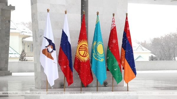 Производства будущего, конец эпохи доллара и санкционный самострел. Как Лукашенко видит стратегию евразийской интеграции Производства будущего, конец эпохи доллара и санкционный самострел. Как Лукашенко видит стратегию евразийской интеграции