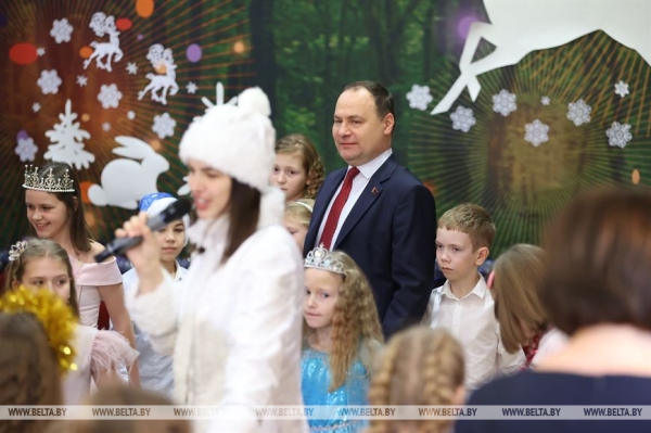 Вы знали, что акции "Наши дети" и президентской елке уже почти 30 лет? Вспоминаем историю этой новогодней традиции Вы знали, что акции "Наши дети" и президентской елке уже почти 30 лет? Вспоминаем историю этой новогодней традиции