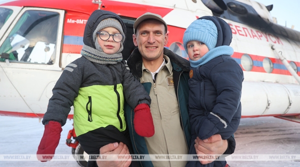 Из средиземноморского тепла в морозную Беларусь. Два вертолета авиации МЧС вернулись из Турции Из средиземноморского тепла в морозную Беларусь. Два вертолета авиации МЧС вернулись из Турции