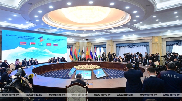 Производства будущего, конец эпохи доллара и санкционный самострел. Как Лукашенко видит стратегию евразийской интеграции Производства будущего, конец эпохи доллара и санкционный самострел. Как Лукашенко видит стратегию евразийской интеграции