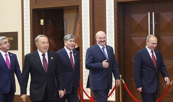 Производства будущего, конец эпохи доллара и санкционный самострел. Как Лукашенко видит стратегию евразийской интеграции Производства будущего, конец эпохи доллара и санкционный самострел. Как Лукашенко видит стратегию евразийской интеграции