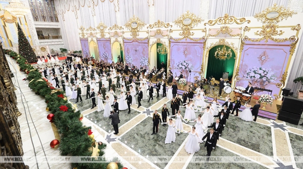 Лукашенко: лучшие традиции наших предков живут в каждом новом поколении белорусов