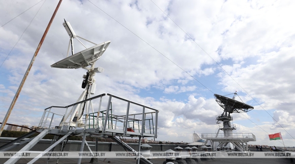 Скептикам наперекор. Как Лукашенко выводил в космос суверенную Беларусь