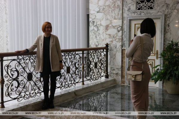 Гости Дворца Независимости разные, но эмоции всегда одни - восторг и восхищение Гости Дворца Независимости разные, но эмоции всегда одни - восторг и восхищение