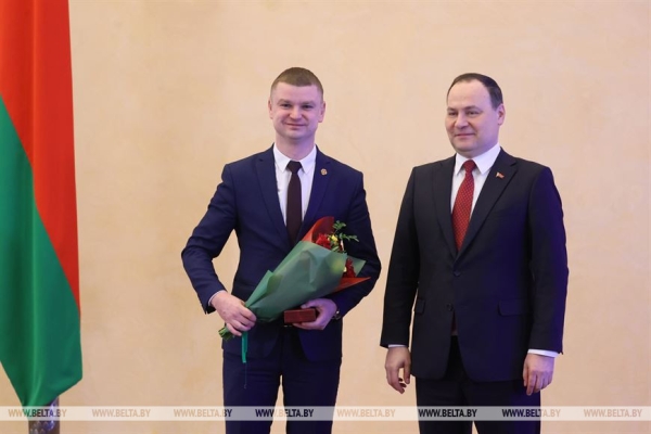 Головченко вручил госнаграды представителям различных сфер Головченко вручил госнаграды представителям различных сфер