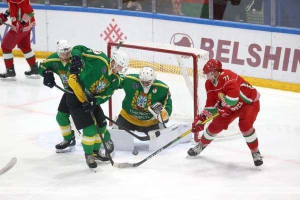 Хоккейная команда Президента Беларуси выиграла в матче любительского турнира Хоккейная команда Президента Беларуси выиграла в матче любительского турнира