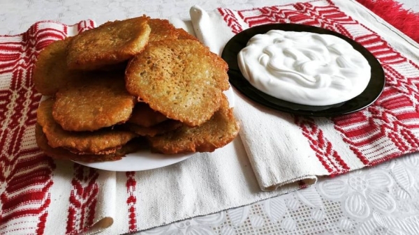 Как сделать букет роз из картошки? Победитель конкурса #Бульбапервого журналист БЕЛТА Владимир Матвеев поделился рецептом блюда