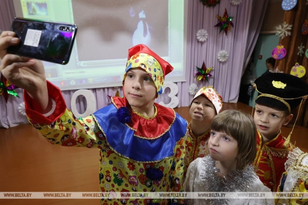 "На мгновение возвращаемся в свое детство". Андрейченко об участии в акции "Наши дети" "На мгновение возвращаемся в свое детство". Андрейченко об участии в акции "Наши дети"