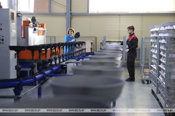 Головченко оценил импортозамещающий проект лунинецкого предприятия