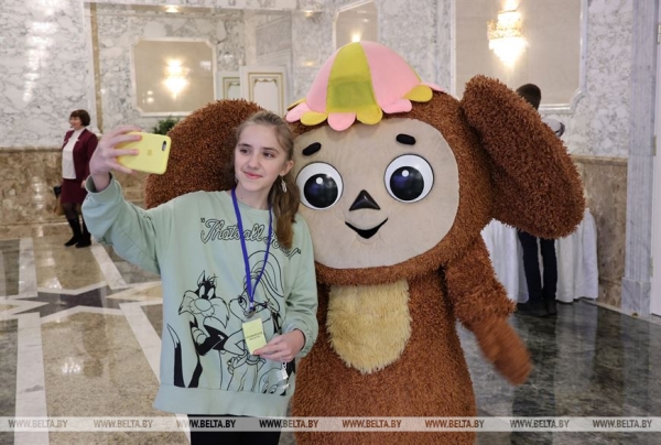 Вы знали, что акции "Наши дети" и президентской елке уже почти 30 лет? Вспоминаем историю этой новогодней традиции Вы знали, что акции "Наши дети" и президентской елке уже почти 30 лет? Вспоминаем историю этой новогодней традиции