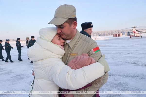 Из средиземноморского тепла в морозную Беларусь. Два вертолета авиации МЧС вернулись из Турции Из средиземноморского тепла в морозную Беларусь. Два вертолета авиации МЧС вернулись из Турции