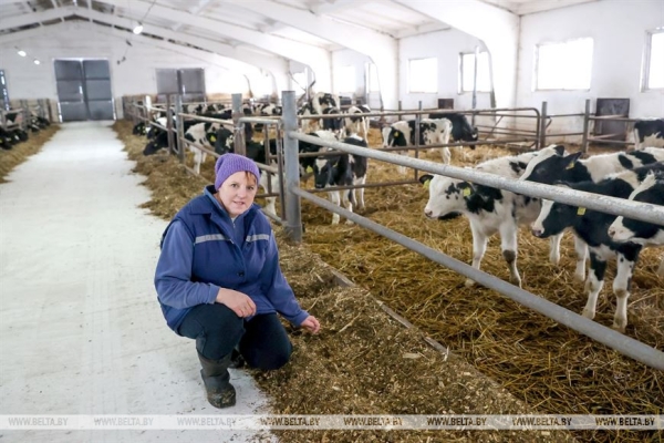 Звезда TikTok из Смолевичей о работе на ферме и популярности: я написала уже больше 50 стихов