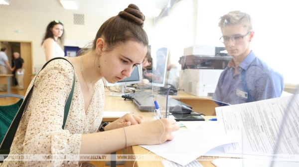 Лукашенко: вступительная кампания в вузы не должна быть лотереей Лукашенко: вступительная кампания в вузы не должна быть лотереей