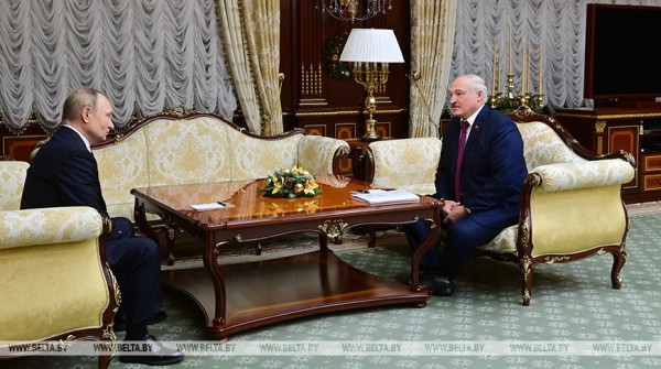 Нефть и газ - не главный вопрос. А что главное? Почему переговоры Лукашенко и Путина прошли не по протоколу Нефть и газ - не главный вопрос. А что главное? Почему переговоры Лукашенко и Путина прошли не по протоколу