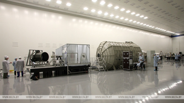 Скептикам наперекор. Как Лукашенко выводил в космос суверенную Беларусь