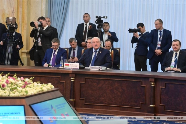 Производства будущего, конец эпохи доллара и санкционный самострел. Как Лукашенко видит стратегию евразийской интеграции Производства будущего, конец эпохи доллара и санкционный самострел. Как Лукашенко видит стратегию евразийской интеграции