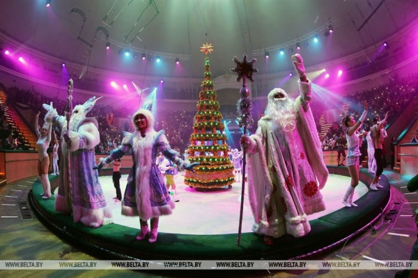 Вы знали, что акции "Наши дети" и президентской елке уже почти 30 лет? Вспоминаем историю этой новогодней традиции Вы знали, что акции "Наши дети" и президентской елке уже почти 30 лет? Вспоминаем историю этой новогодней традиции