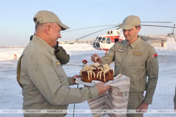 Из средиземноморского тепла в морозную Беларусь. Два вертолета авиации МЧС вернулись из Турции Из средиземноморского тепла в морозную Беларусь. Два вертолета авиации МЧС вернулись из Турции