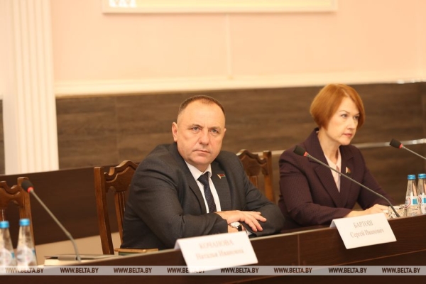 Кочанова: принимаемые законы должны работать на перспективу